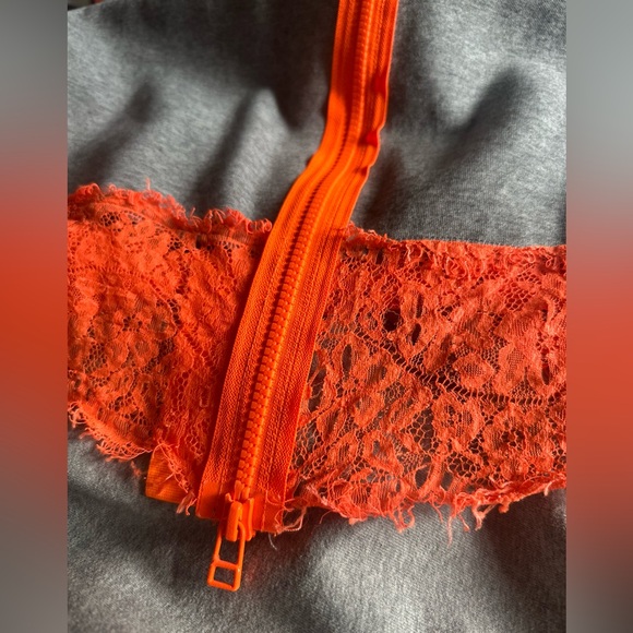 Amenpapa thick cotton shirt-dress in grey with neon orange lace trims - Picture 7 of 9